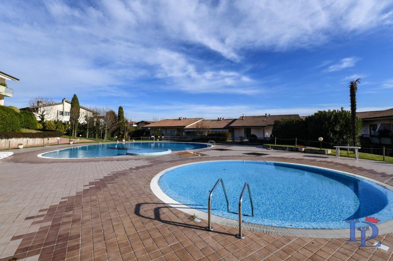 Desenzanoloft Official Partner Marriott Homes & Villas - A Casa Di Attila デセンツァーノ・デル・ガルダ エクステリア 写真